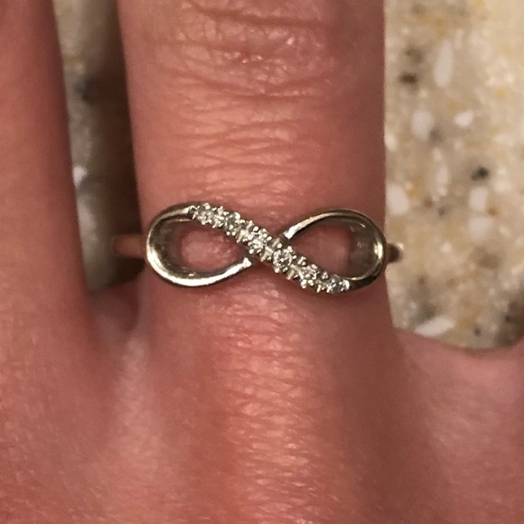 Infinity Diamond Ring - Picture 2 of 6